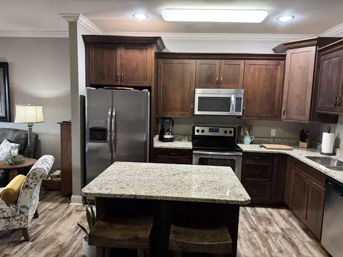 Kitchen - 450 Guyler St, Ringgold, GA 30736 photo 1 of 4