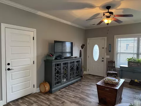 Entry Way - 450 Guyler St, Ringgold, GA 30736 photo 1 of 2