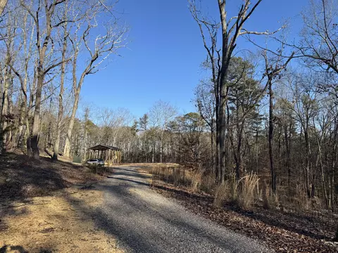 210 Whaley Hills Dr, Ringgold, GA 30736