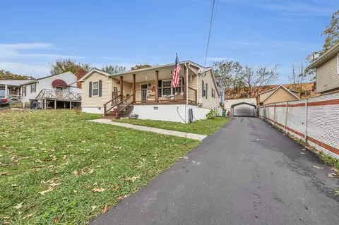 72 Warren St, Rossville, GA 30741