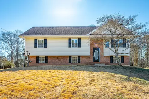 9215 Misty Ridge Dr, Chattanooga, TN 37416