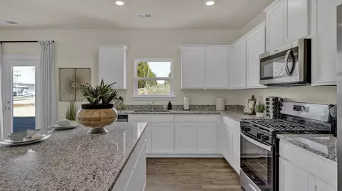 Kitchen - 5733 Prickly Loop, Ooltewah, TN 37363 photo 5 of 5