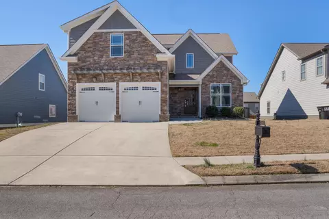 7559 Hollydale Ln, Ooltewah, TN 37363