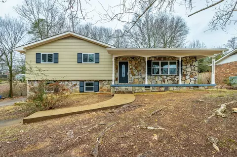 5721 Dagney Ln, Hixson, TN 37343