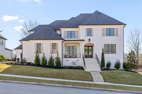 824 Danbury Cove Pl, Signal Mountain, TN 37377