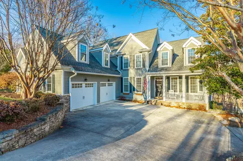 1306 Stonehurst Cir, Ooltewah, TN 37363