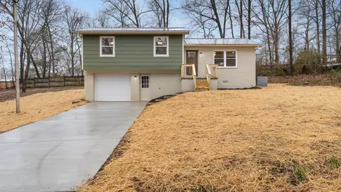 4825 Gold Pointe Dr, Cleveland, TN 37312