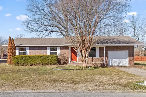 55 S Glade Rd, Fort Oglethorpe, GA 30742
