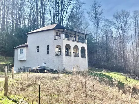 120 Bella Vista Ln, Unicoi, TN 37692
