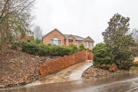 2801 Maple Hollow Ln, Knoxville, TN 37931