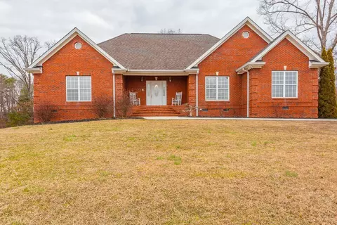 915 Green Pond Rd, Soddy Daisy, TN 37379