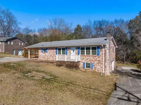 2412 Cindy St, Athens, TN 37303
