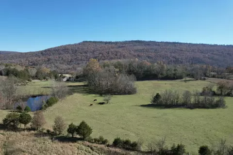 690 Sells Ln, Trenton, GA 30752