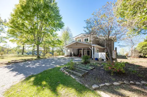 526 Lake Shore Dr, Pikeville, TN 37367