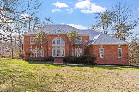 20 Northfield Rd, Signal Mountain, TN 37377