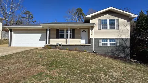 1611 Colorado St, Hixson, TN 37343