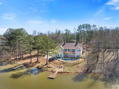 366 Barker Trail Rd, Cleveland, GA 30528