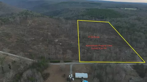 2 Lickpoint Rd, Sequatchie, TN 37374