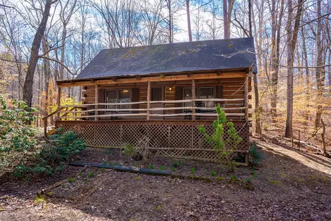 48 Winter Ln, Trenton, GA 30752