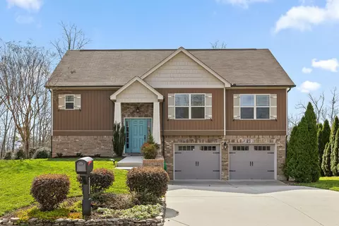 7332 Landlock Dr, Ooltewah, TN 37363