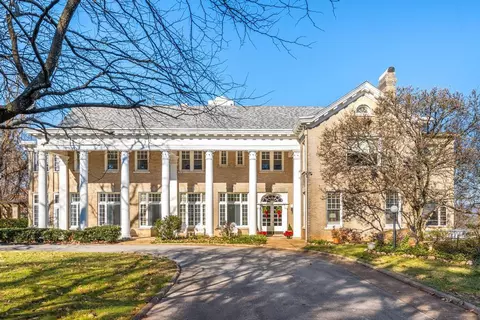 31 Minnekahda Pl, Chattanooga, TN 37405