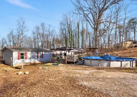 431 Skyline Dr, Harriman, TN 37748