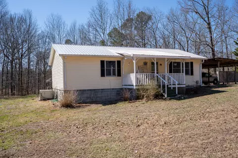 2221 New Home Rd, Trenton, GA 30752