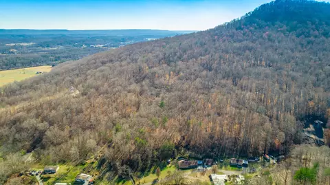 970 Water Fall Rd, Sequatchie, TN 37374 photo 8