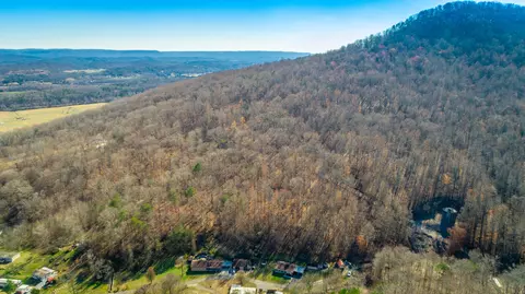 690 Waterfall Rd, Sequatchie, TN 37374 photo 8