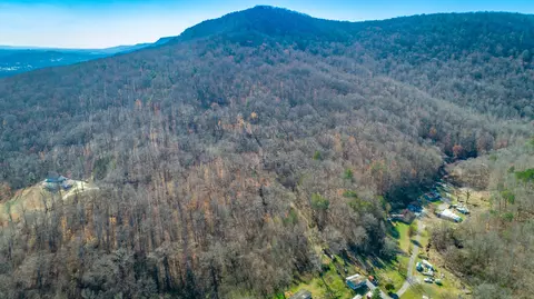 690 Waterfall Rd, Sequatchie, TN 37374 photo 5