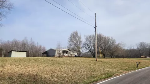 1763 Groves Rd, Pikeville, TN 37367