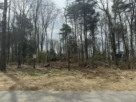 8360 Mountain Laurel Trl #24, Signal Mountain, TN 37377