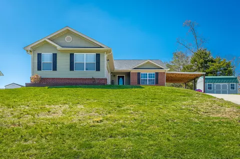 9707 Falcon Crest Dr, Ooltewah, TN 37363