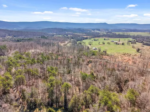 512 Sutherland Rd, Dunlap, TN 37327 photo 2