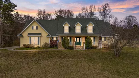 1102 Trew Ln, Apison, TN 37302