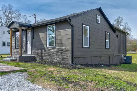 190 Cross St, Rossville, GA 30741