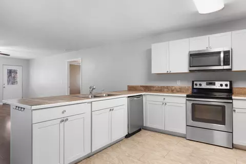 Kitchen - 11134 E Brainerd Rd, Apison, TN 37302 photo 4 of 4