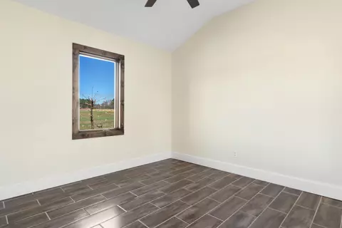 Bedroom - 11134 E Brainerd Rd, Apison, TN 37302 photo 1 of 7