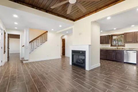 Living - 11134 E Brainerd Rd, Apison, TN 37302 photo 3 of 5