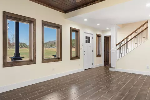Living - 11134 E Brainerd Rd, Apison, TN 37302 photo 2 of 5