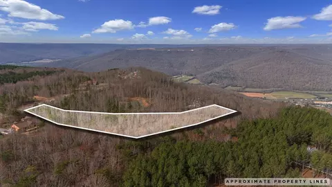 700 Cherokee Path #JF275, Jasper, TN 37347