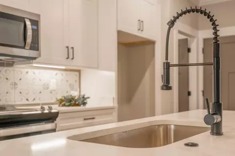 Kitchen - 273 Twelve Oaks Dr, Rock Spring, GA 30739 photo 7 of 8