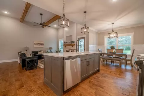 Kitchen - 273 Twelve Oaks Dr, Rock Spring, GA 30739 photo 4 of 8
