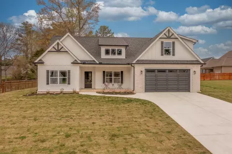 Exterior - 273 Twelve Oaks Dr, Rock Spring, GA 30739 photo 2 of 9