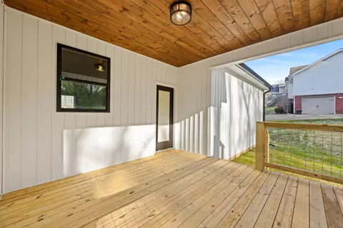Exterior - 110 Pine Dr, Ringgold, GA 30736 photo 4 of 5