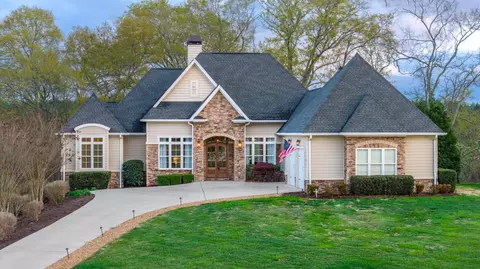 389 River Pointe Cir, Charleston, TN 37310