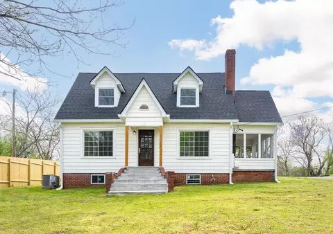 161 Magnolia St, Rossville, GA 30741