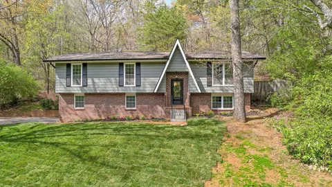 7610 Cove Ridge Dr, Hixson, TN 37343