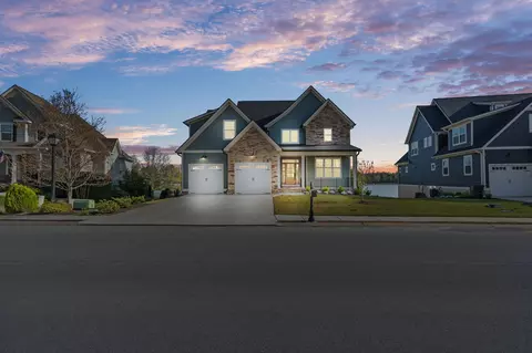 490 Lakeshore Cove Dr #10, Fort Oglethorpe, GA 30742