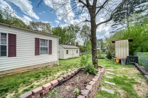 1568 Dallas Lake Rd, Hixson, TN 37343
